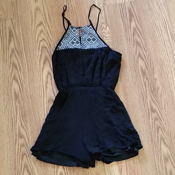 Cute Romper - Picture 2 of 2